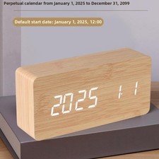 Réveil numérique en bois