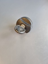 Opel Corsa B / Bouchon reservoir à carburant