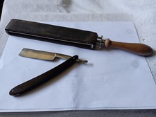 RASOIR "Coupe Choux " MANUFRANCE Saint Etienne et son Aiguiseur en cuir Bon état