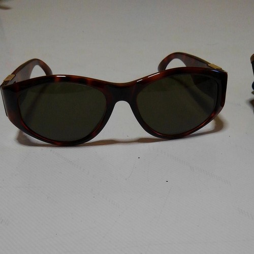 Lunettes soleil fendi avec - de,