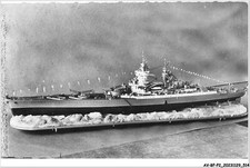 AV-BFP2-0445 - BATEAU -