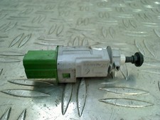 CAPTEUR DIVERS Contacteur d'EMBRAYAGE RENAULT CLIO IV (5R) 2013 8200276360