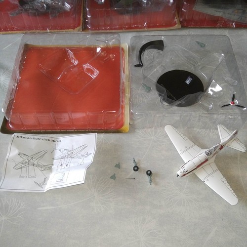 Avion militaire miniature - avion,