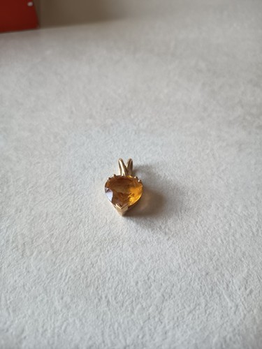 Joli pendentif plaqué et - or,