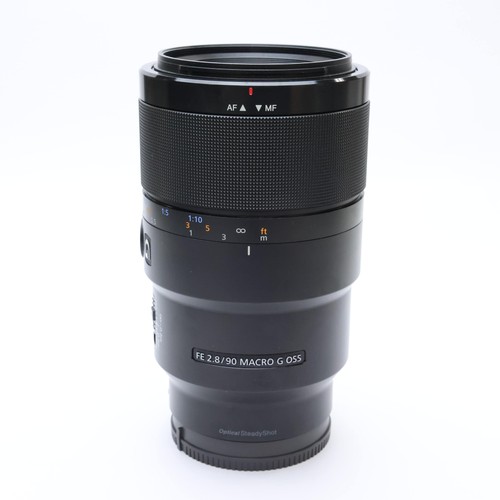 Sony 90mm macro g - fe, f/2.8