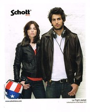 PUBLICITE ADVERTISING 094  2009   SCHOTT  blouson cuir LE FLIGHT JACKET