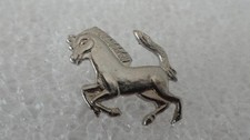 PIN S  FERRARI  COULEUR ARGENT