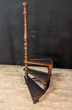 Escalier de bibliothèque