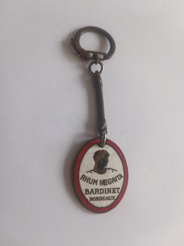 Porte clés rhum - porte, negrita