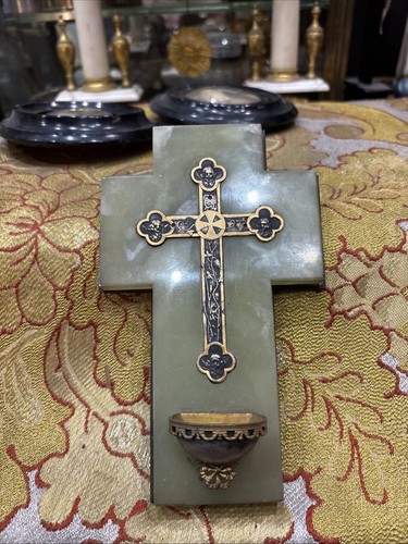 Ancien benitier crucifix - benitier, croix