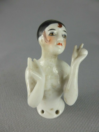 Ancienne demi figurine - 8-,