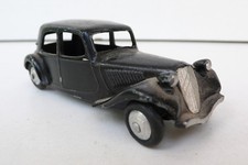 DINKY TOYS FRANCE    TRACTION CITROEN 11 BL  REF 24 N   1957  BON ÉTAT  N°2