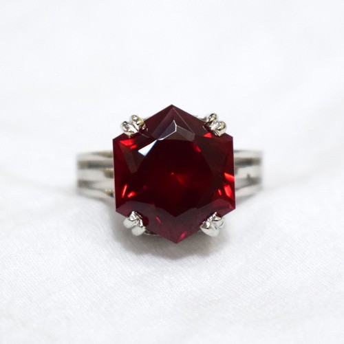 Natural red ruby ring - 11, ct