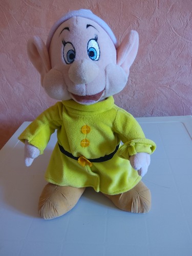 Disney peluche simplet - disney,