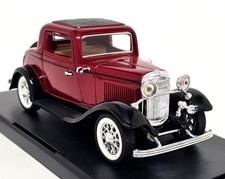 Superior 1/30 Ford V8 Deluxe 3
