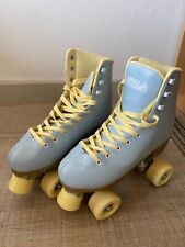 Rollers quad bleu et jaune Impala skates 4 roues 