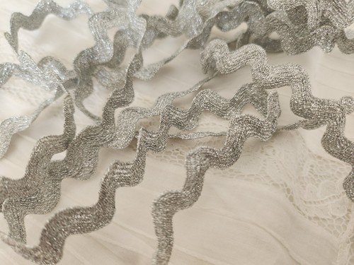 Serpentine ancienne dentelle