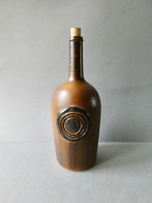 bouteille en grès, signée