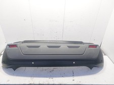 850B06RN0B pare-choc arrière