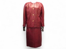 VINTAGE ENSEMBLE CHANEL TAILLEUR VESTE JUPE CUIR BORDEAUX L 42 BOUTONS CC 15000€