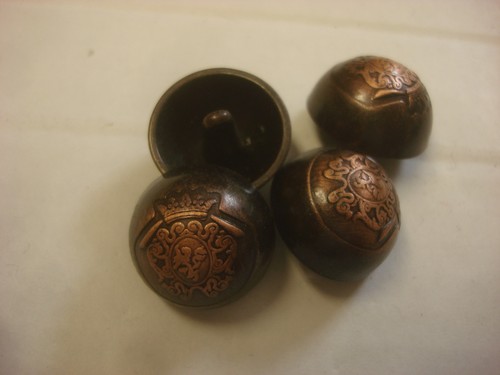 Ancien bouton vintage - , métal
