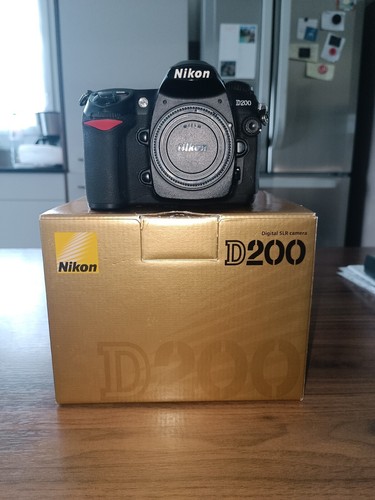 Nikon d200 - nikon,