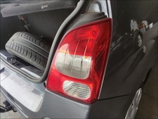 Feu arriere principal droit