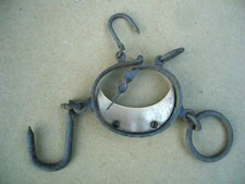 ANCIENNE BALANCE ROMAINE / PESON  / 150 KG / FER FORGE /  CUIVRE 