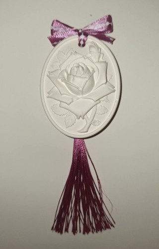 Médaillon décor rose avec