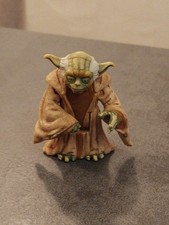 star wars figurine Yoda in