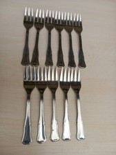 Lot de 11 fourchettes à gâteau en inox de marque Guy Degrenne