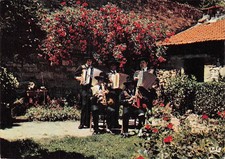 15 AURILLAC ORCHESTRE CABRETTES ACCORDEONS DE LA BOURREE D AURILLAC