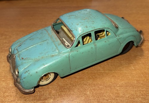 Bandai tin jaguar 4 - tin, "