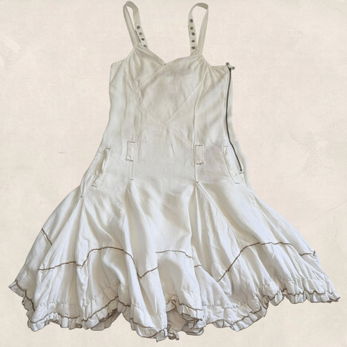 Robe blanche volants froufrou