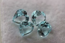 0,84 ct  Jolie Topaze Bleue du Brésil