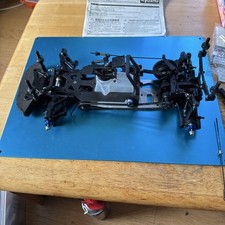 Châssis de voiture radiocommandé Kyosho V-ONE RRR RC avec options