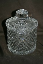 Pot en cristal avec couvercle
