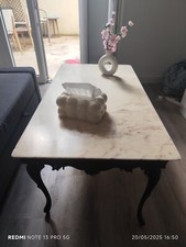 table basse marbre blanc cassé vintage et pieds en bois et fer