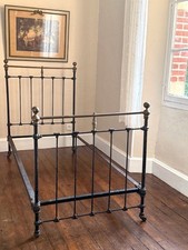 Lit ancien français en laiton 