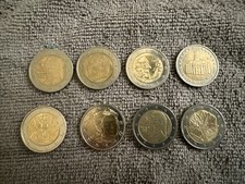 8 Pièces De 2 Euros Très Rares Pour Collection