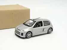 UH Universal Hobbies SB 1/43 - Renault Clio V6 24V Trophy Silver