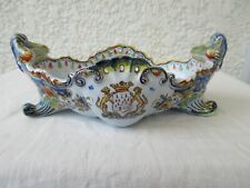 Très belle et petite