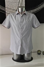 jolie chemise bleu manches