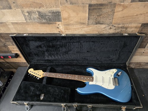 Fender standard stratocaster - standard,