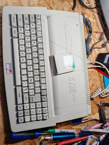 Amstrad 6128 plus - , clavier
