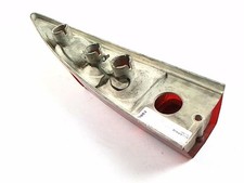 Feu arriere principal droit