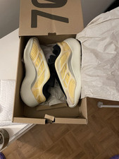 Yeezy 700 v3 mono safflower taille 38