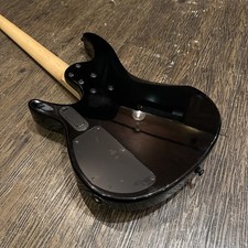 Washburn BB14 Electric Bass