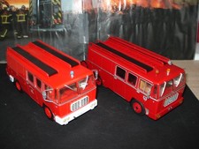 LOT DE 2 CAMIONS POMPIER   BERLIET  GAK  PARIS  ET REIMS