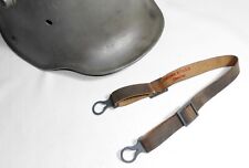 JUGULAIRE CASQUE ALLEMAND M16 WWI. Véritable cuir marron vieilli.